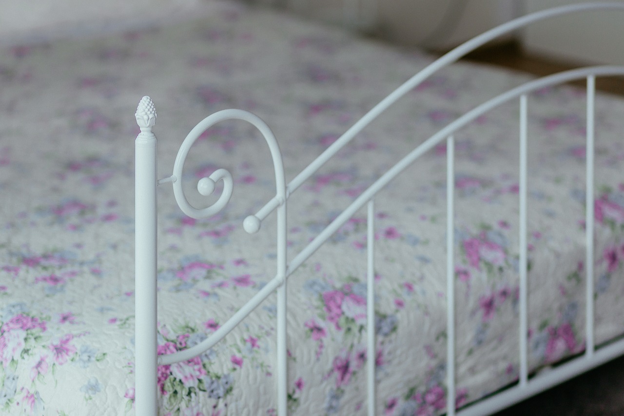 Take Apart Your Bed Frame Before Moving Day, How To Remove A Bed Frame